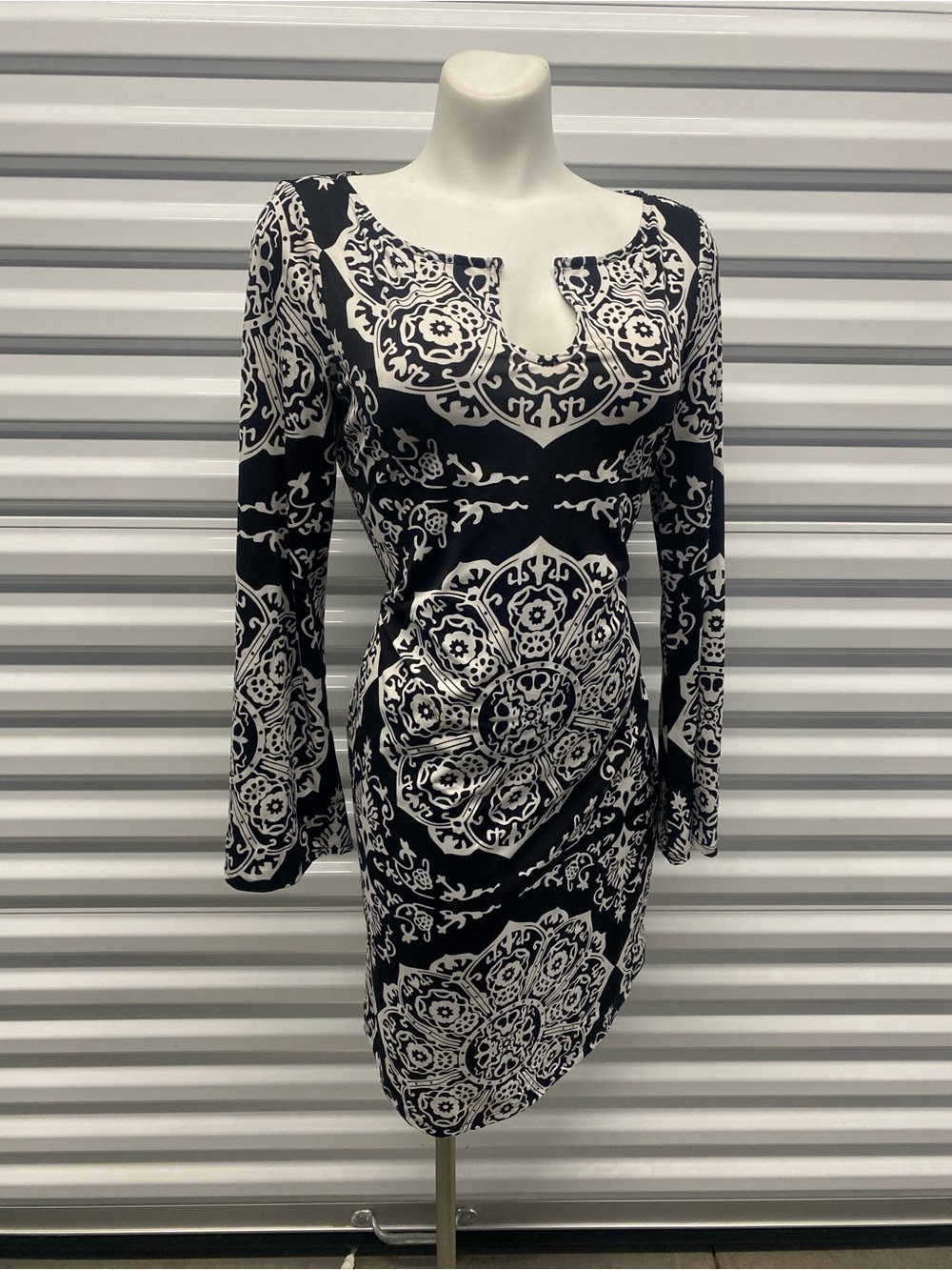 INC International Concepts Black and White Medallion Long Sleeve Dress